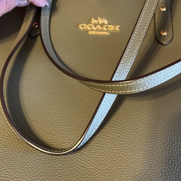 Coach tote - Picture 6 of 9